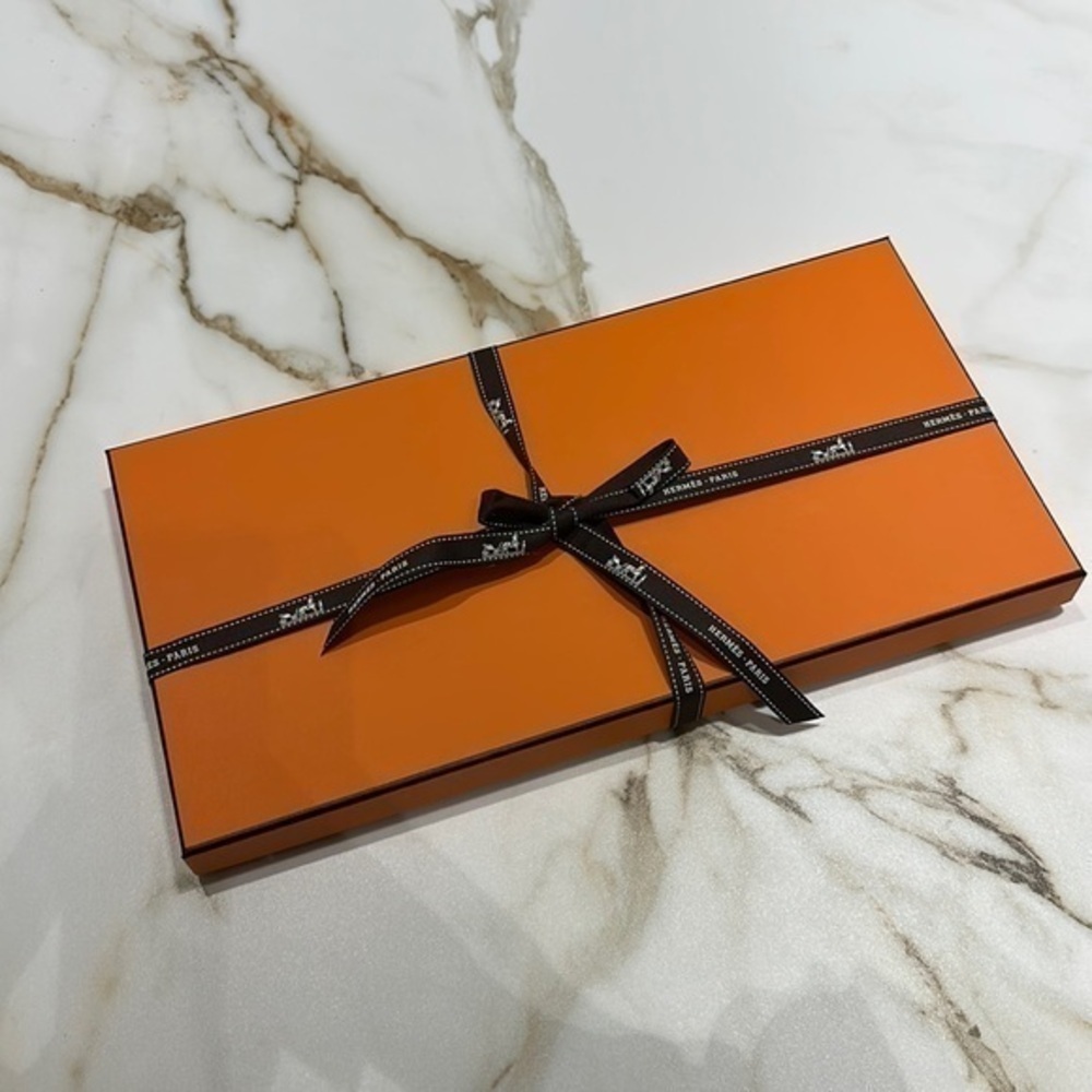 Hermes Box with ribbon 14.5x7.5x1